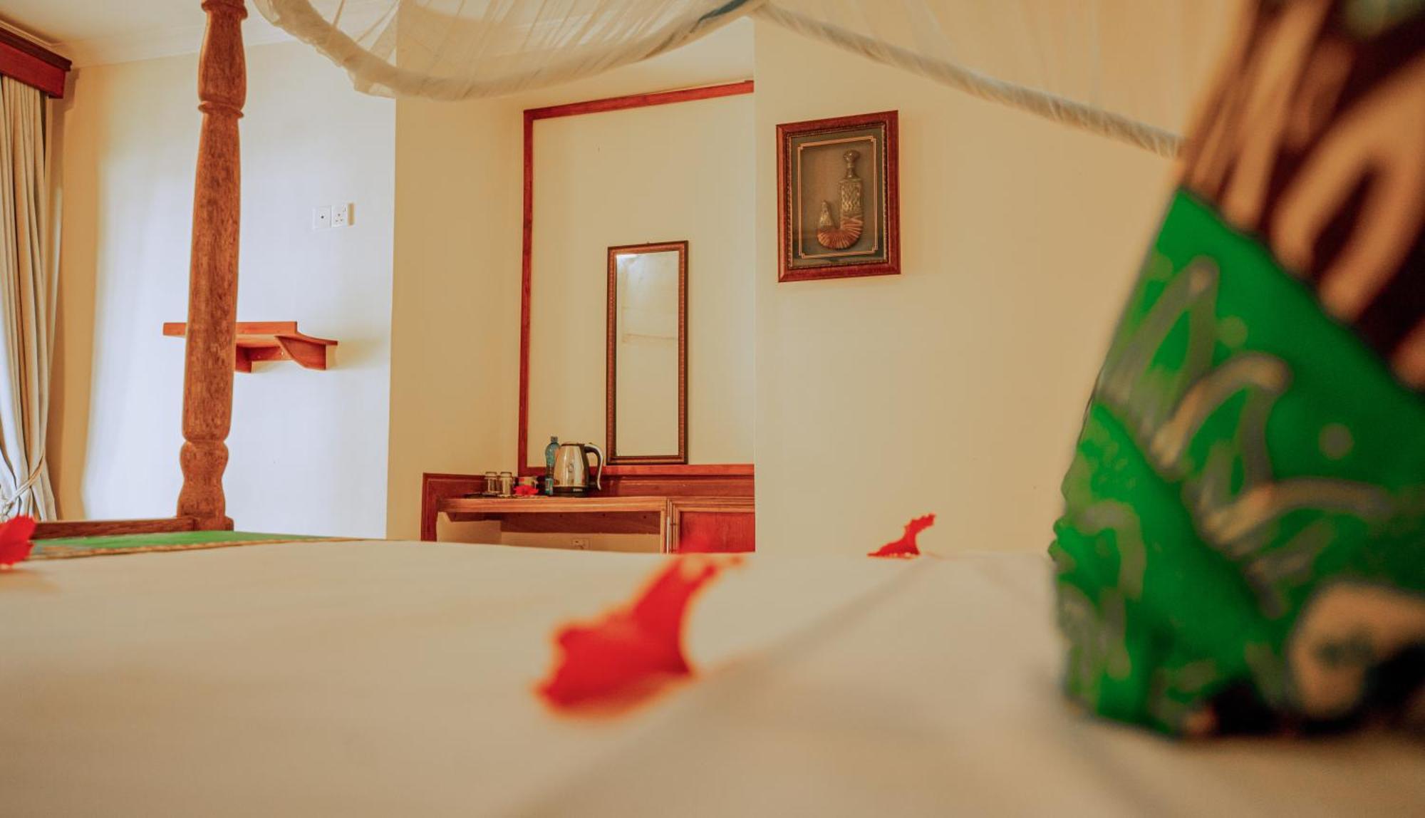 Sansi Kae Beach Resort Michamvi Kae Bagian luar foto