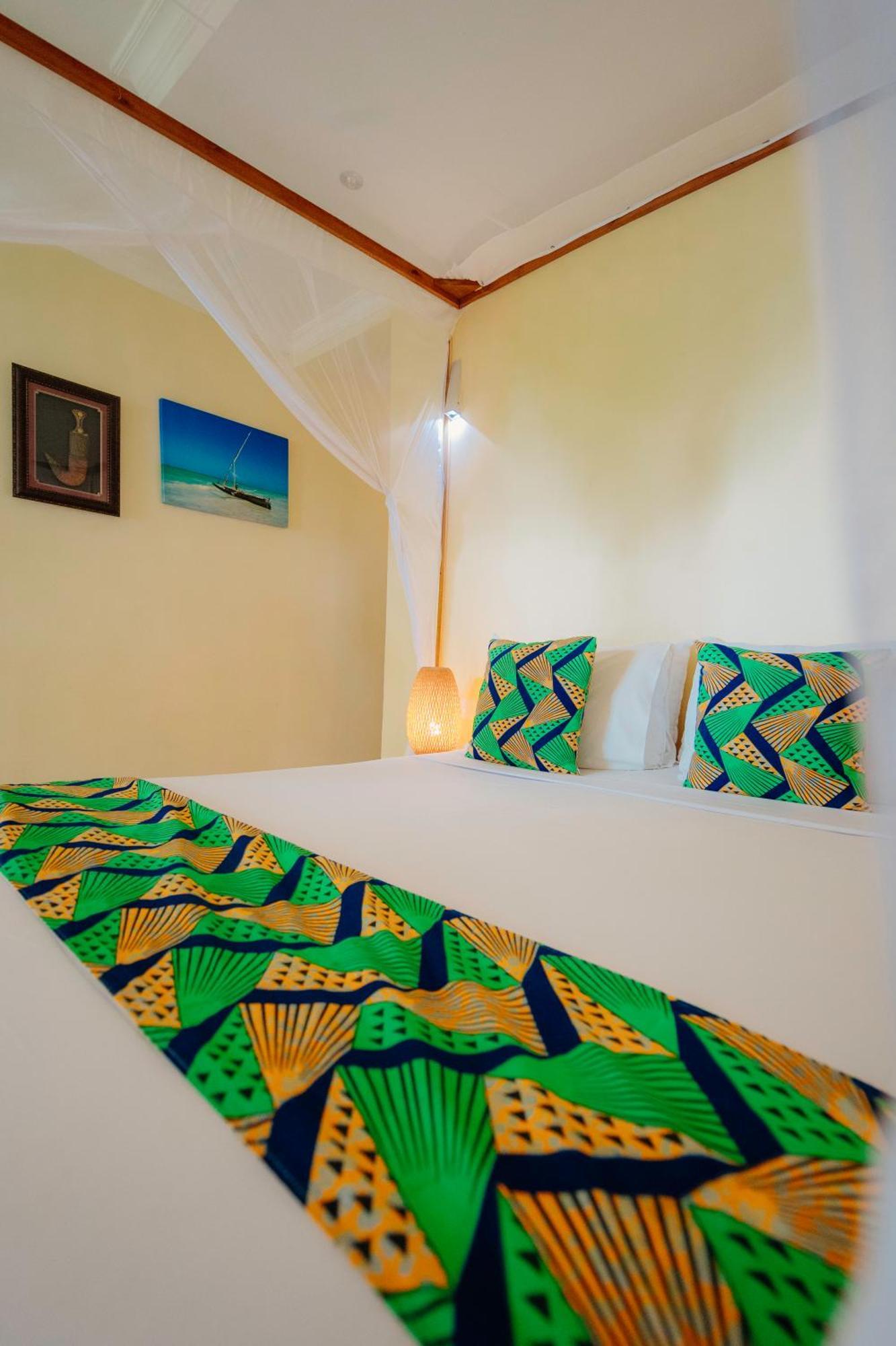 Sansi Kae Beach Resort Michamvi Kae Bagian luar foto