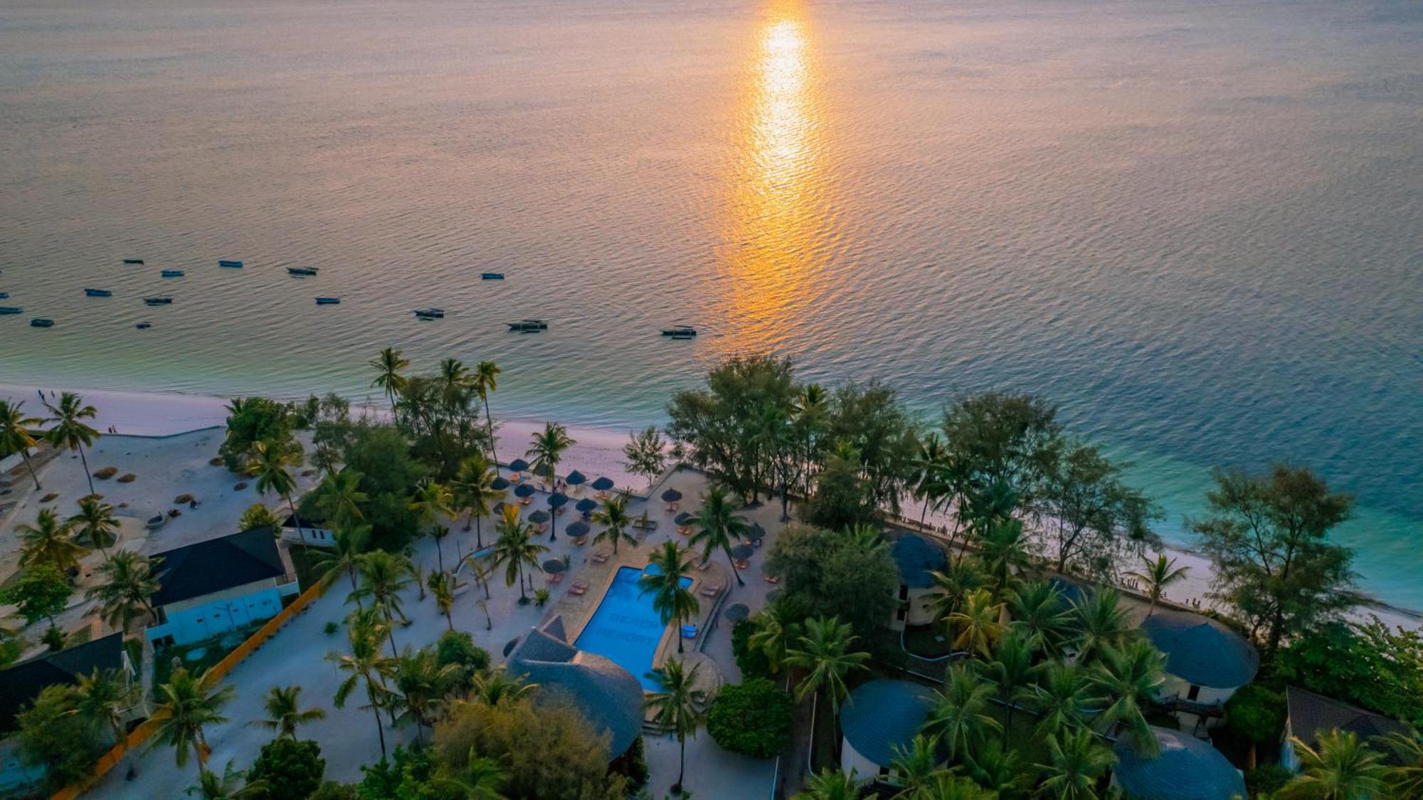 Sansi Kae Beach Resort Michamvi Kae Bagian luar foto