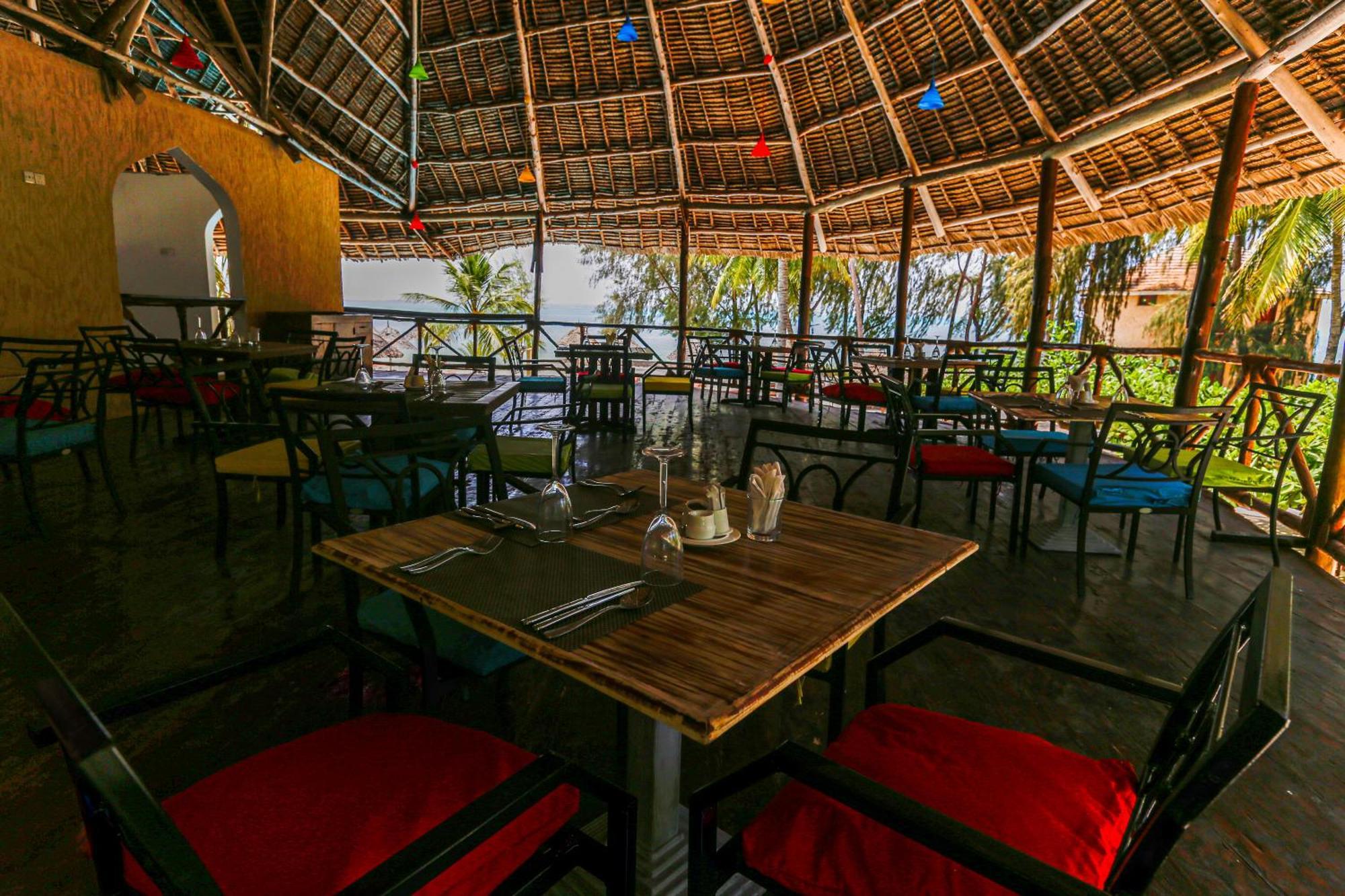 Sansi Kae Beach Resort Michamvi Kae Bagian luar foto