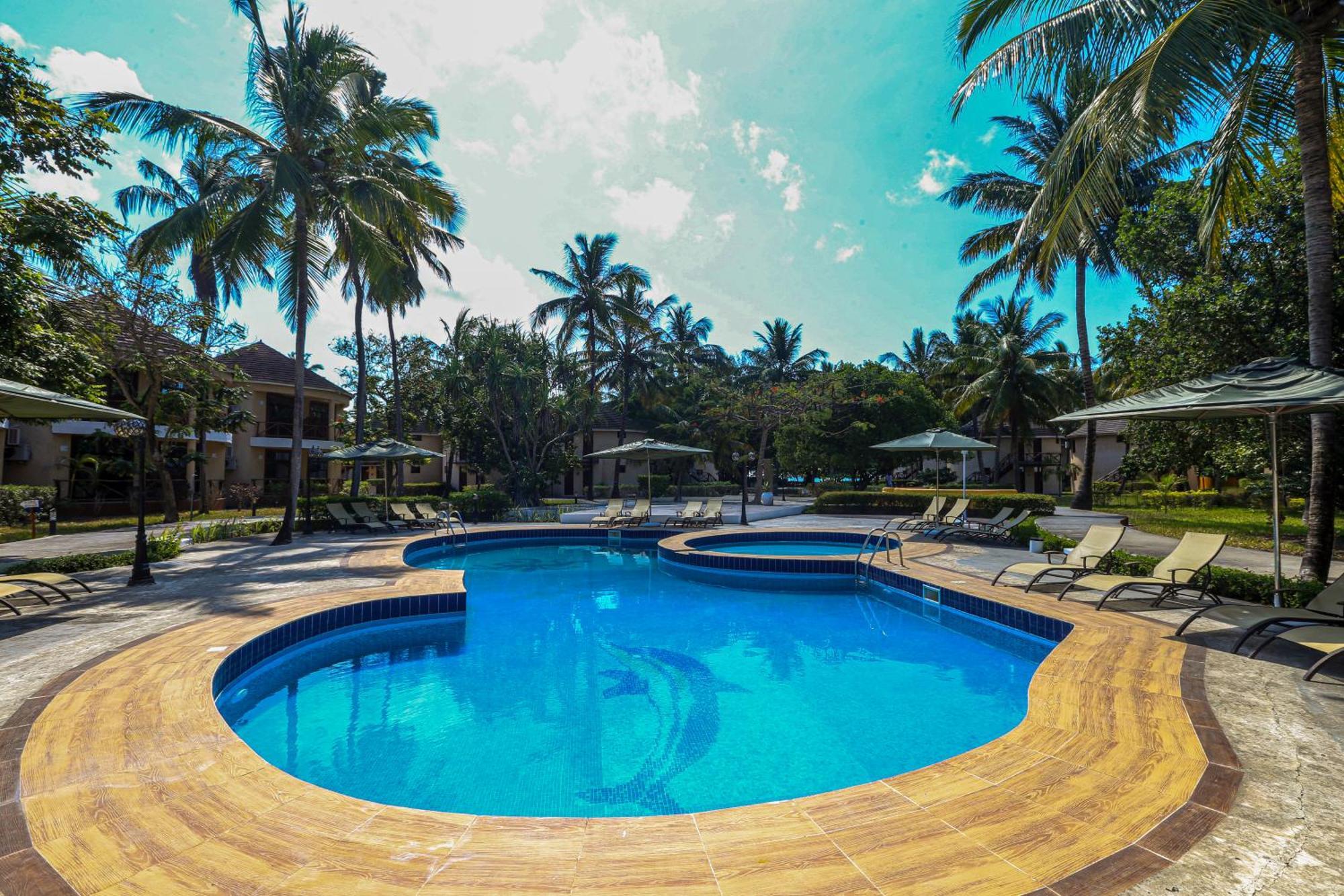 Sansi Kae Beach Resort Michamvi Kae Bagian luar foto