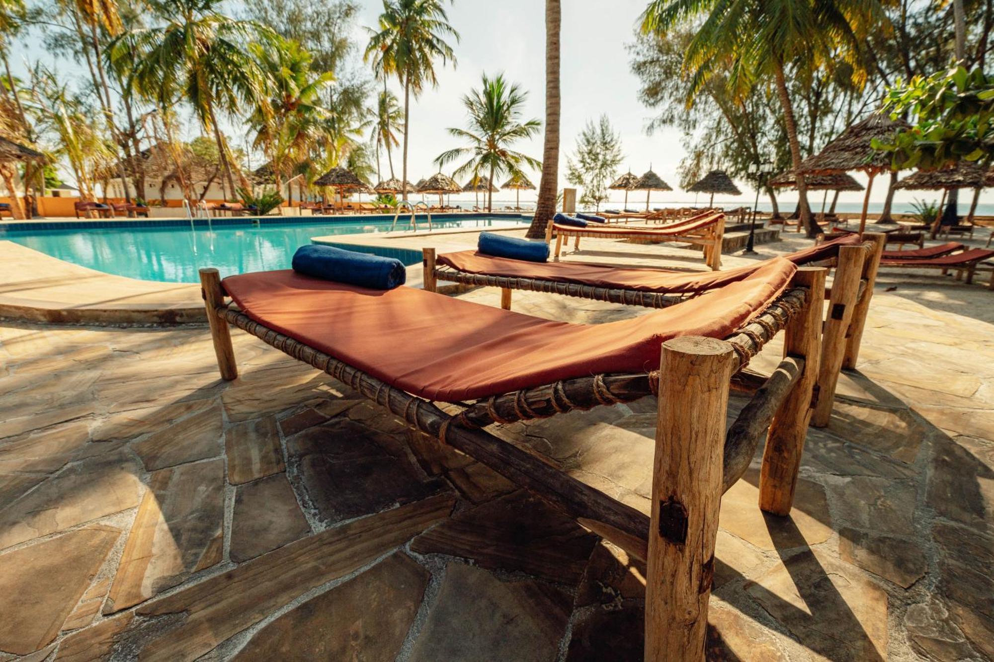 Sansi Kae Beach Resort Michamvi Kae Bagian luar foto