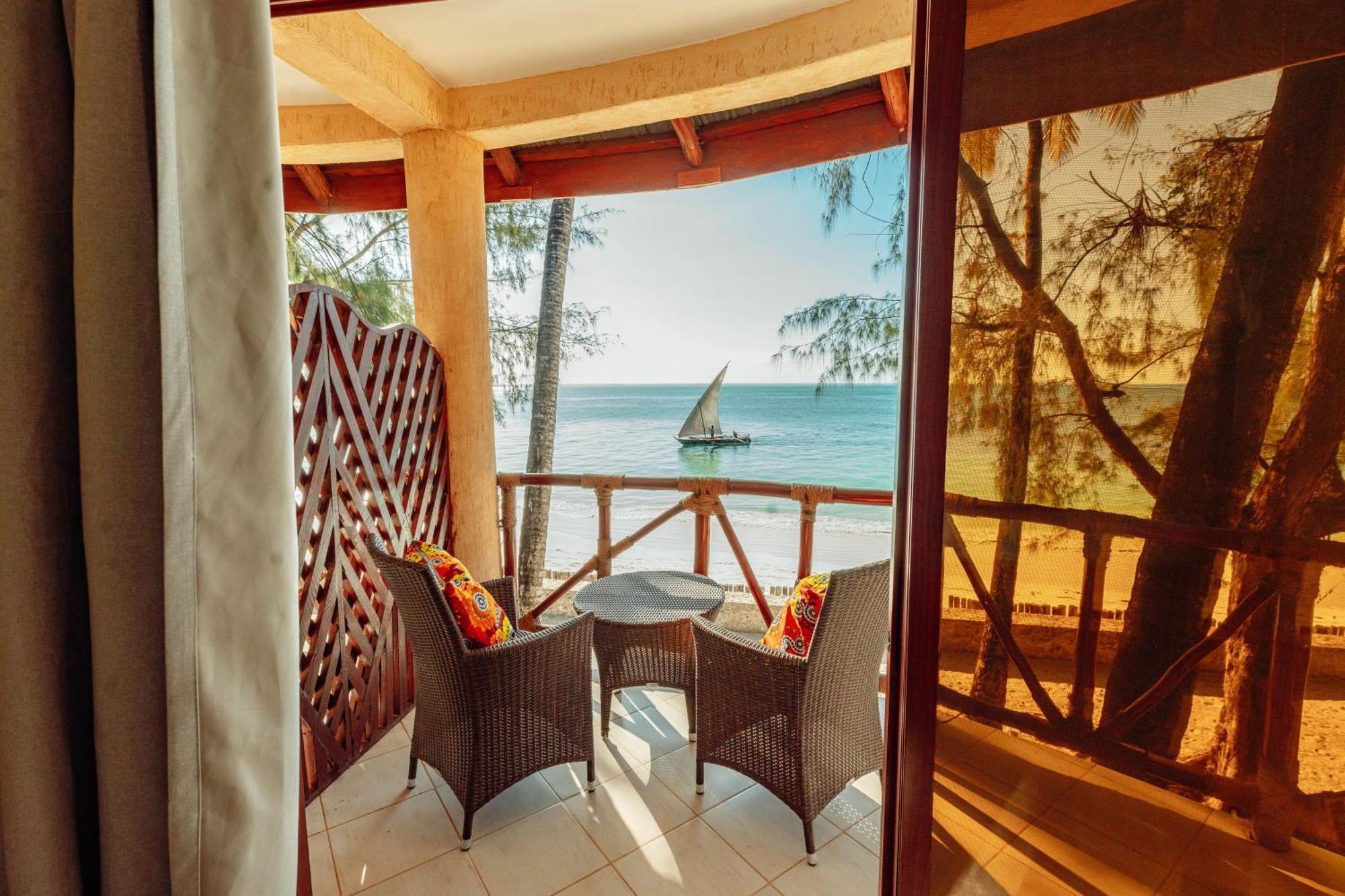 Sansi Kae Beach Resort Michamvi Kae Bagian luar foto