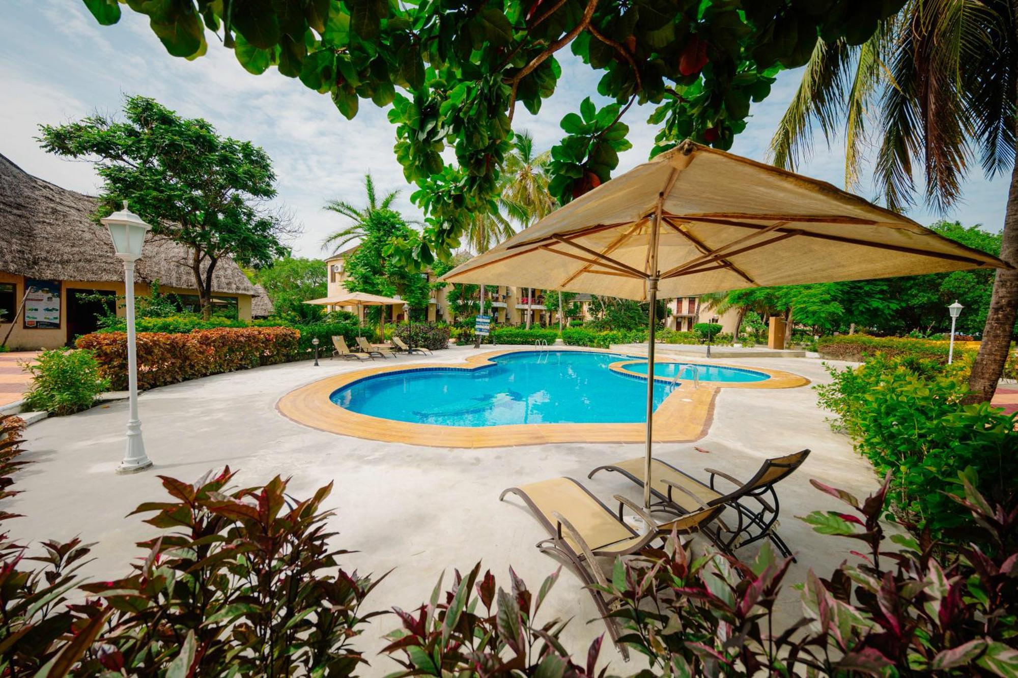 Sansi Kae Beach Resort Michamvi Kae Bagian luar foto