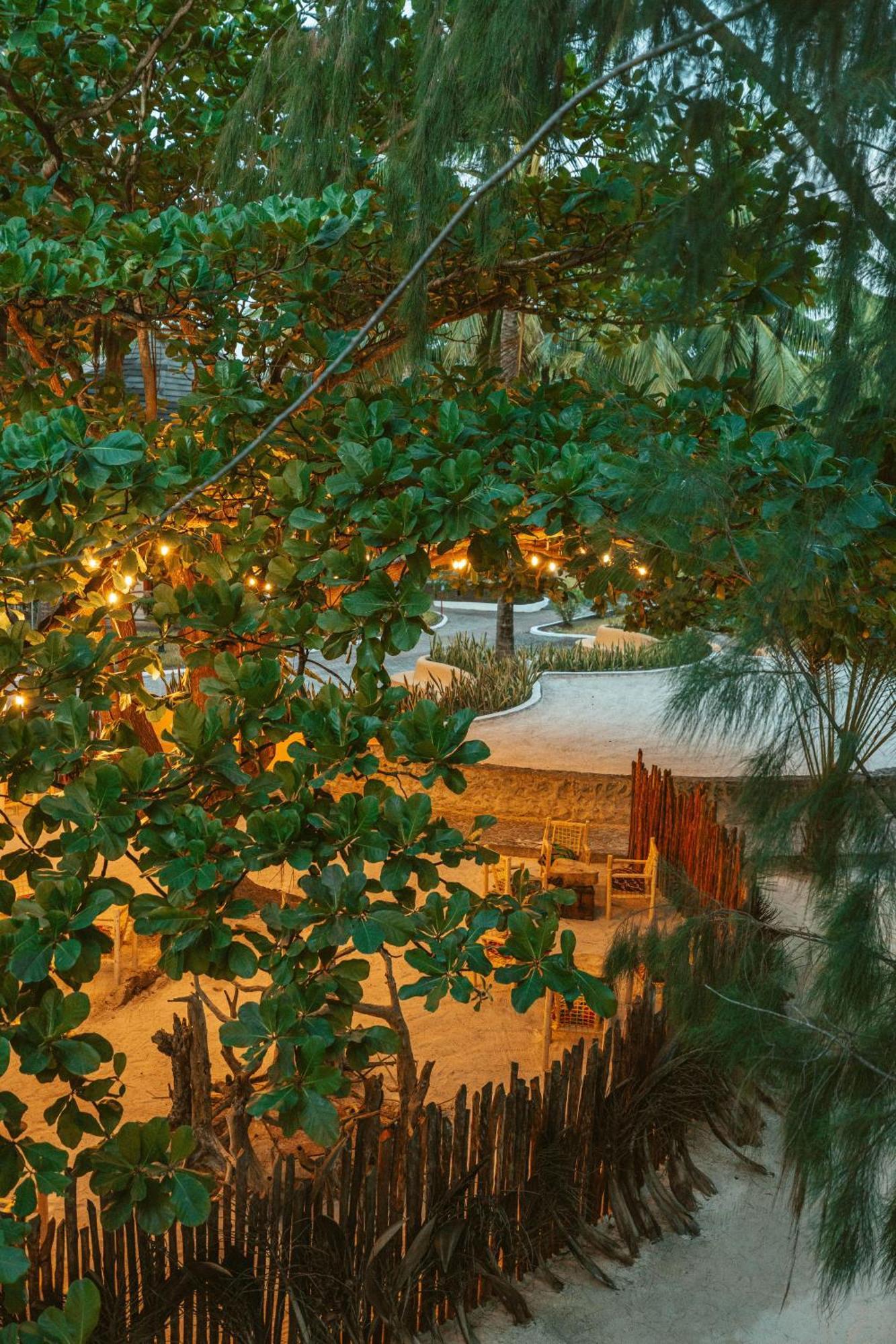 Sansi Kae Beach Resort Michamvi Kae Bagian luar foto