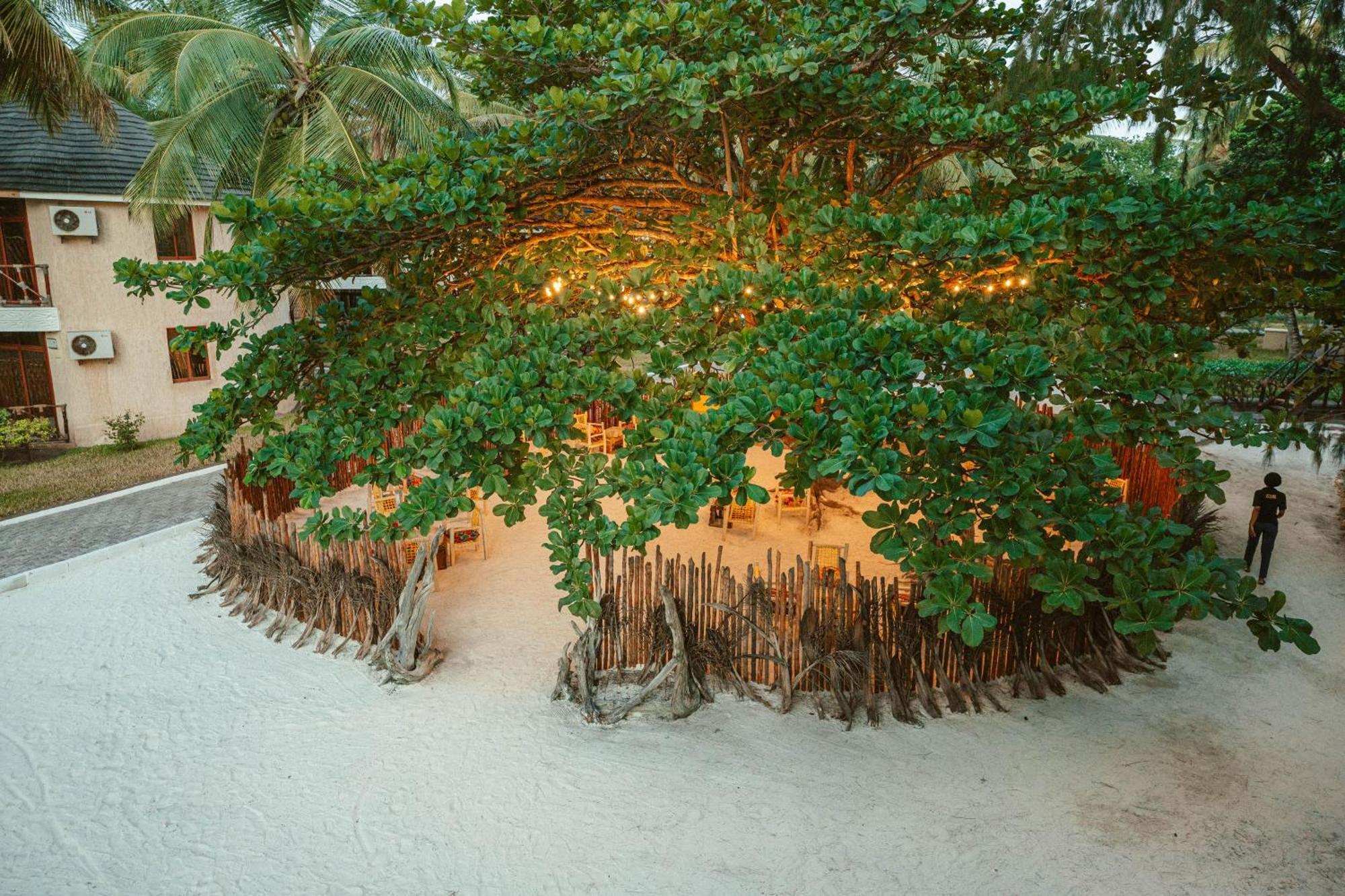Sansi Kae Beach Resort Michamvi Kae Bagian luar foto