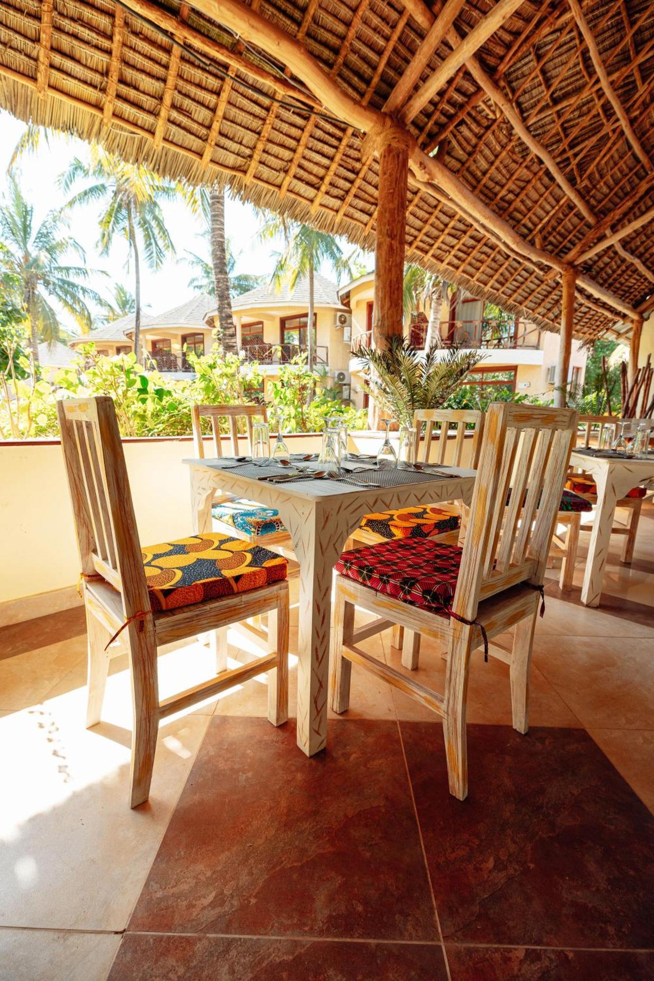 Sansi Kae Beach Resort Michamvi Kae Bagian luar foto