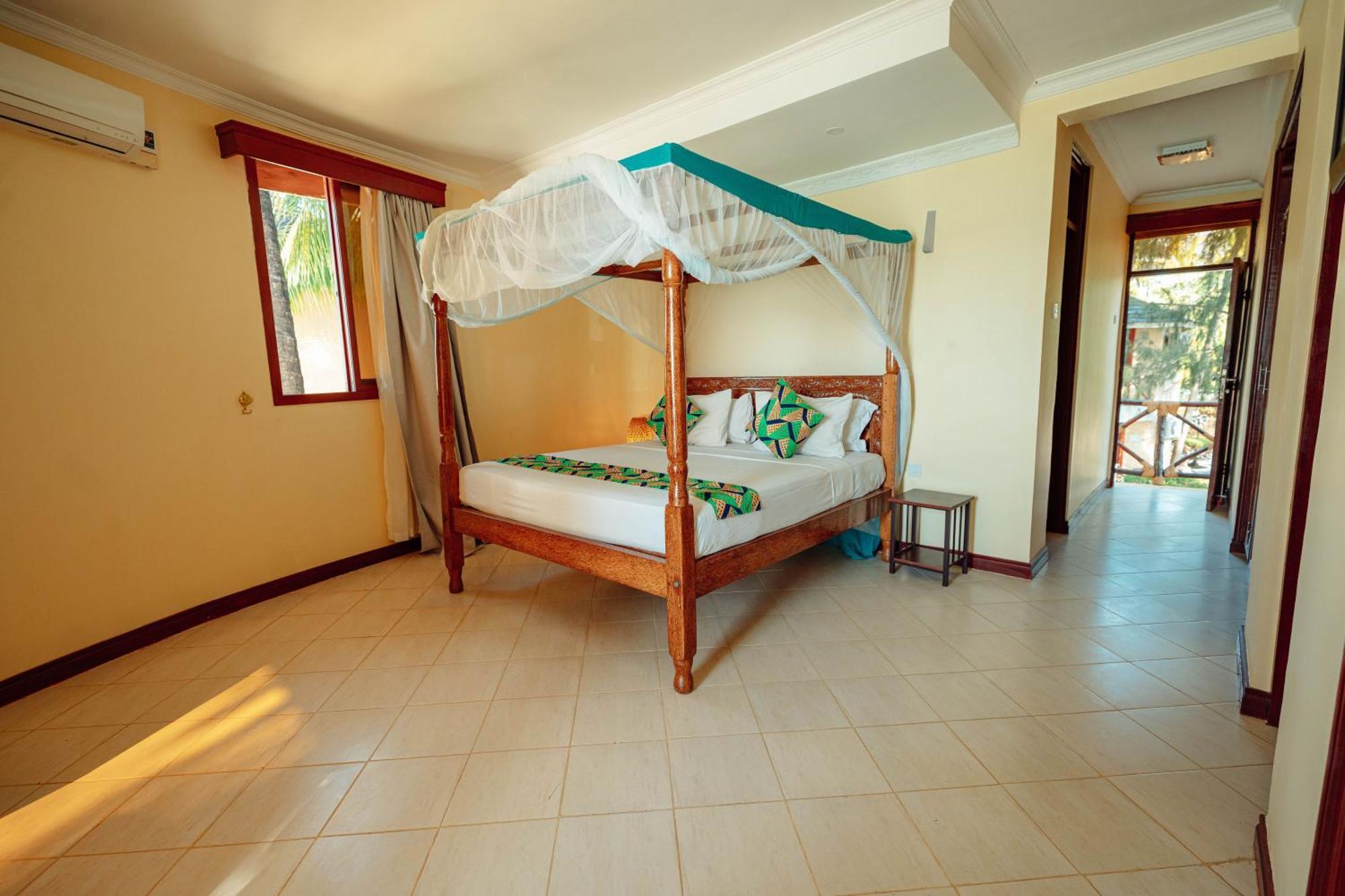 Sansi Kae Beach Resort Michamvi Kae Bagian luar foto