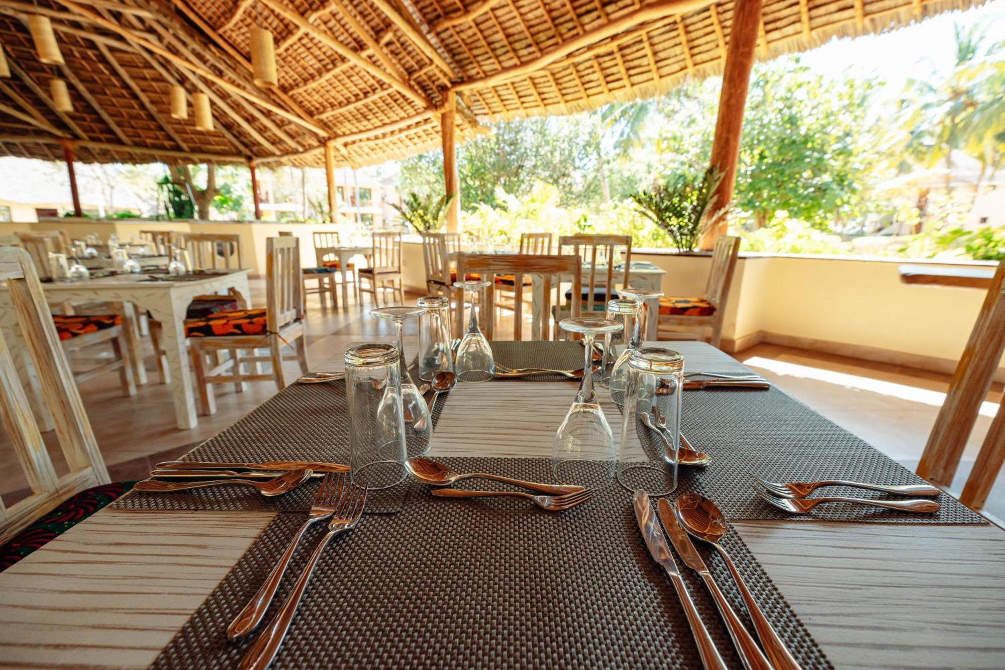 Sansi Kae Beach Resort Michamvi Kae Bagian luar foto